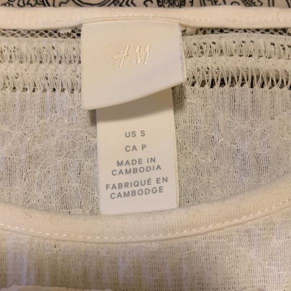 H&M White Blouse 👚 - Picture 3 of 4